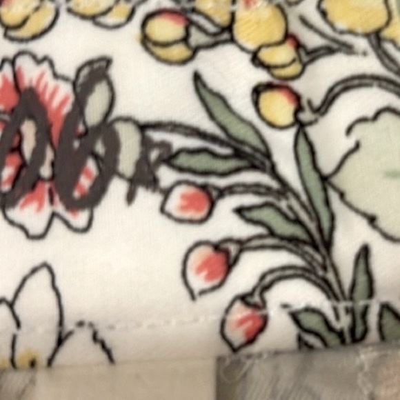 Gap Khakis Floral Mid-Rise Shorts, Women’s Size 6 - Picture 6 of 6